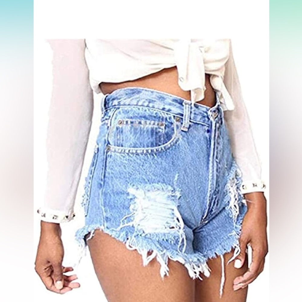 FCYOSO NWT Women's Juniors Mid Waist Distressed Denim‎ Shorts. Size 2 G-10